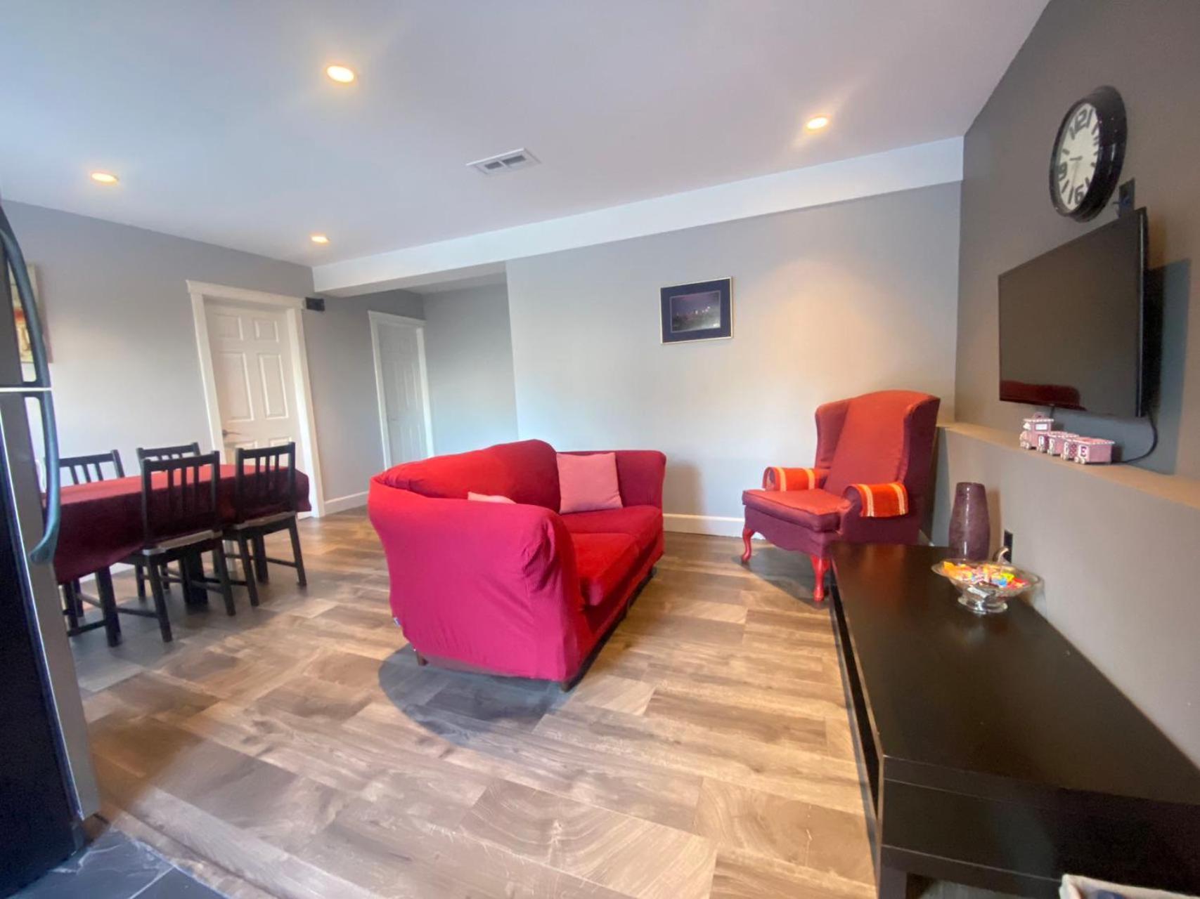 Lovely Home YYC Esterno foto